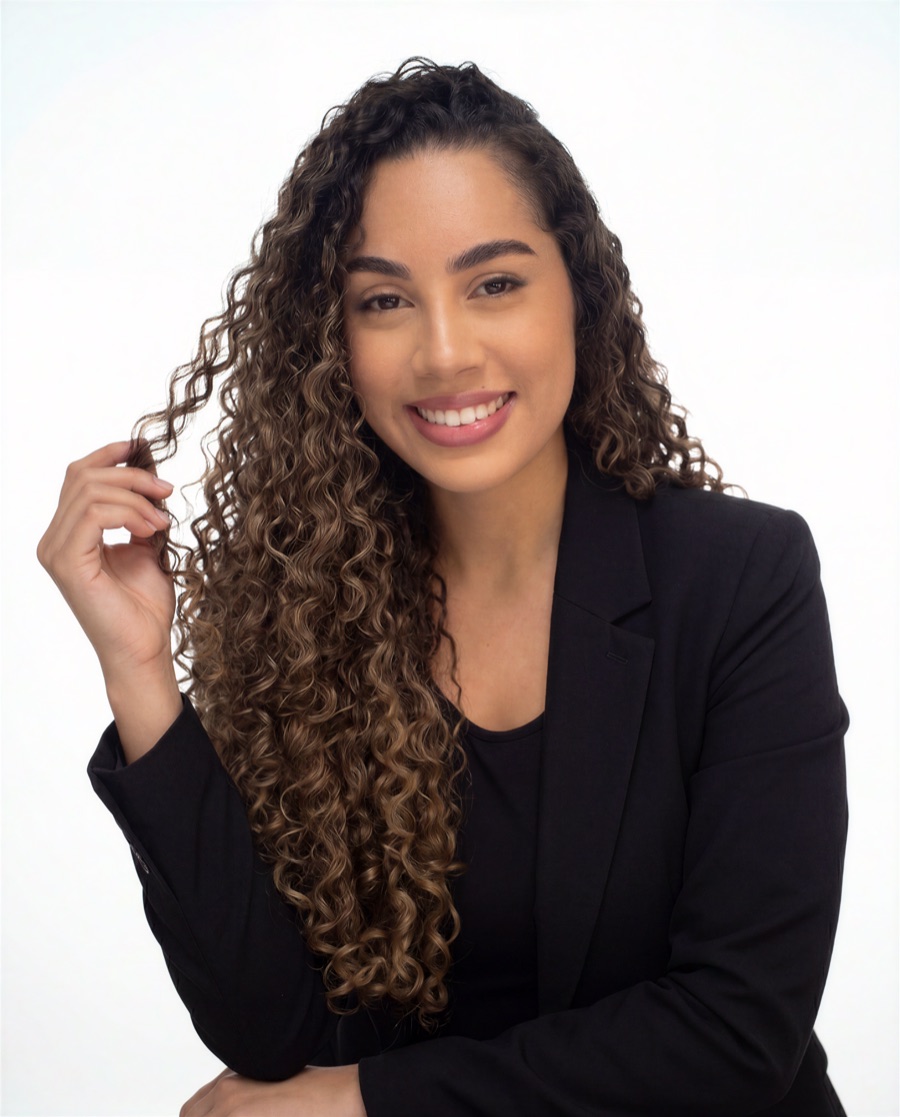 Adrya Carine